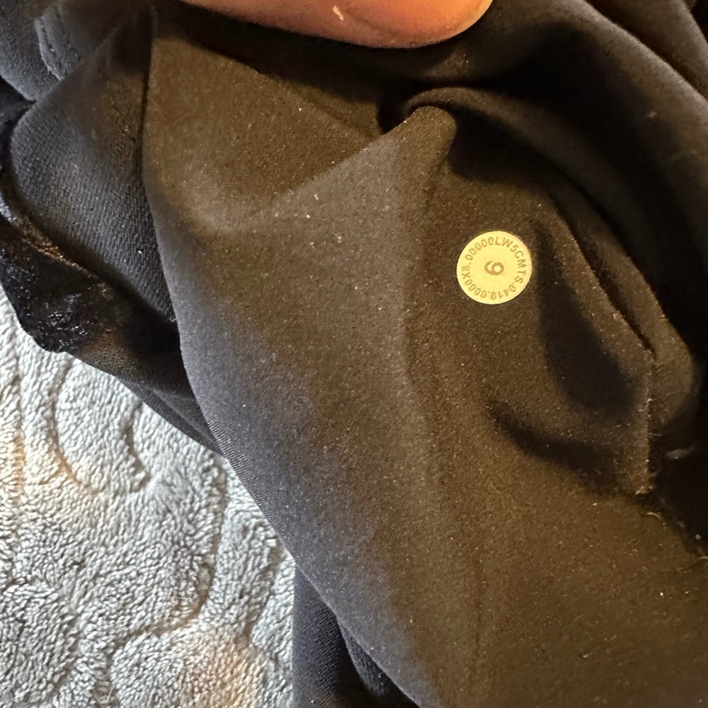 Lululemon On The Fly Jogger W Velvet Trim Size 6 - Picture 5 of 6
